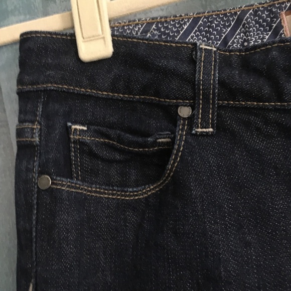 PAIGE | Low-Rise Bootcut Jeans - Picture 6 of 9